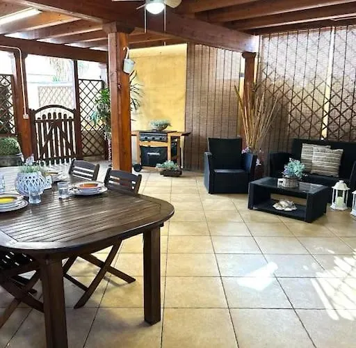 Trilocale Sul Mare Con Ampia Veranda Coperta