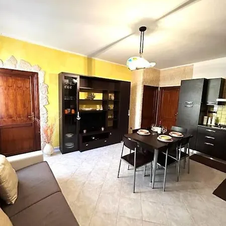 Trilocale Sul Mare Con Ampia Veranda Coperta Castelsardo