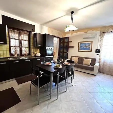 Vakantiehuis Trilocale Sul Mare Con Ampia Veranda Coperta *